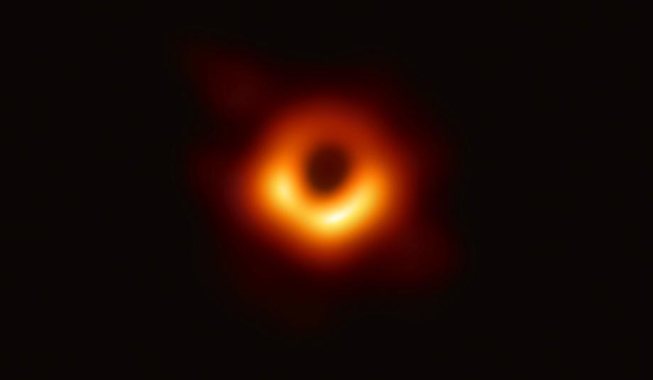 Scientists reveal first photo of black hole 이미지