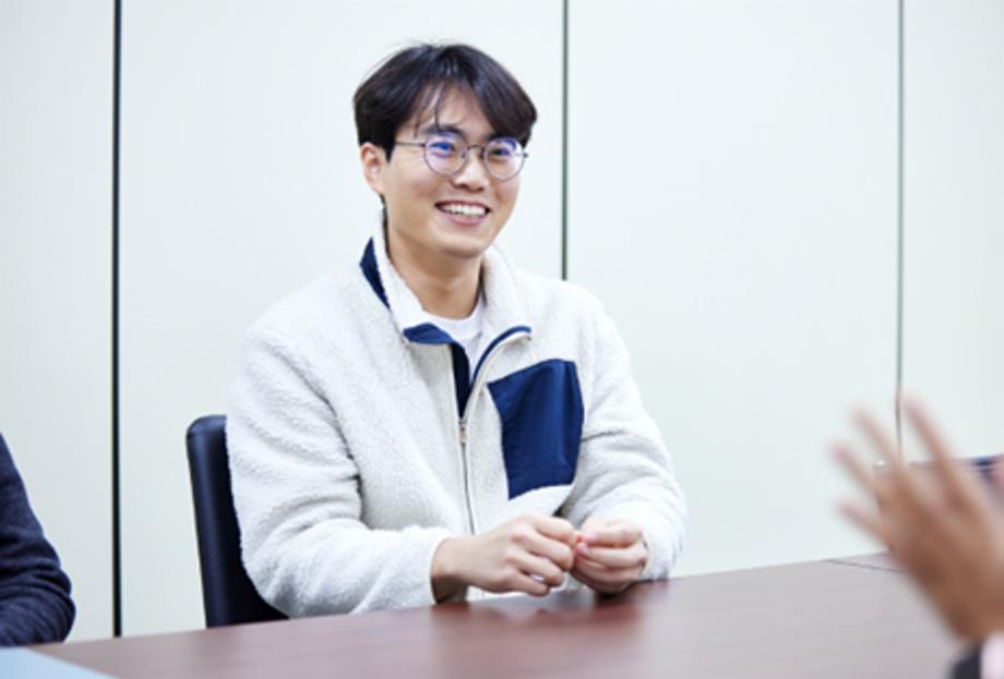 Who never fears to throw a question 이미지
