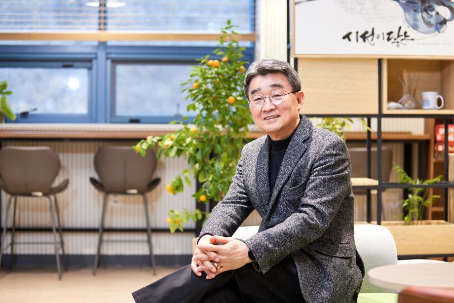 The secret to teaching for 17 years is 'meeting great students' 이미지